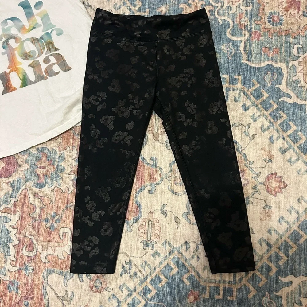 Girls size 5 outfit, leggings and tee, baby gap